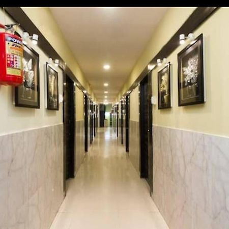 Hotel Swaraj Logde Panvel Exterior photo