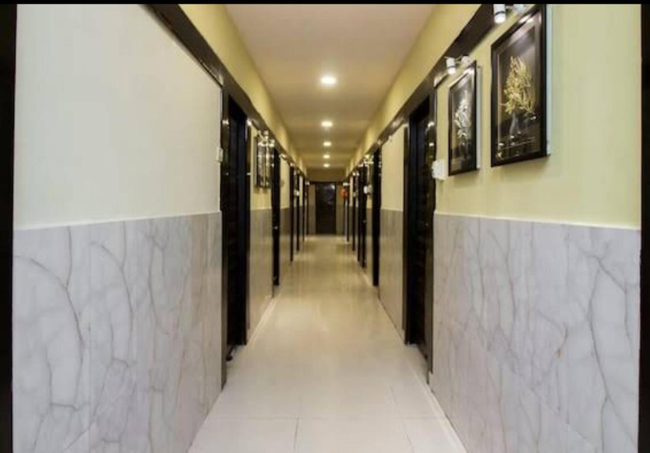 Hotel Swaraj Logde Panvel Exterior photo